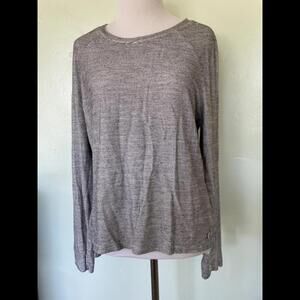 Fabletics Long Sleeve Stretch Gray Activewear Workout Shirt Large L 15-0053